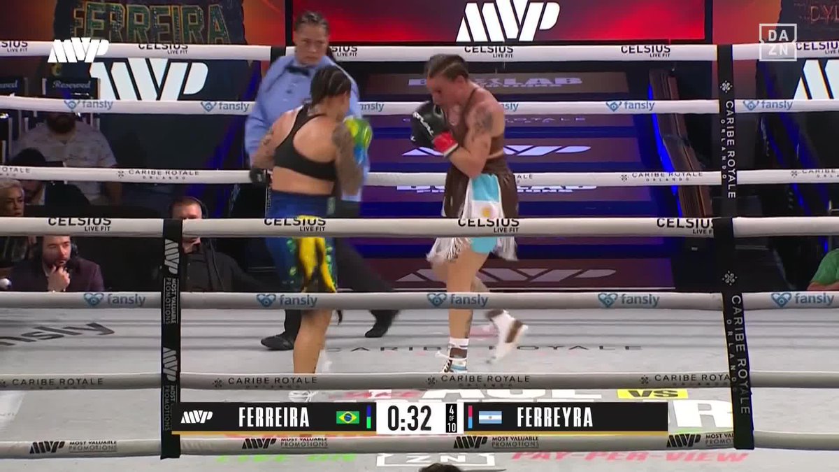 Beatriz Ferreira vs. Maria Ferreyra is HEATING up! 🔥 #FerreiraFerreyra | Live NOW on DAZN