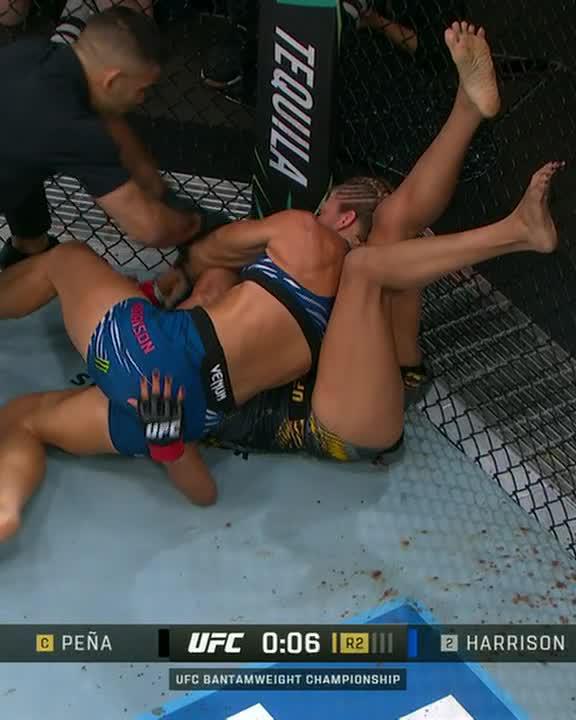 KAYLA HARRISON SUBMITS JULIANNA PENA TO WIN THE WOMEN’S BANTAMWEIGHT TITLE 🏆 #UFC316