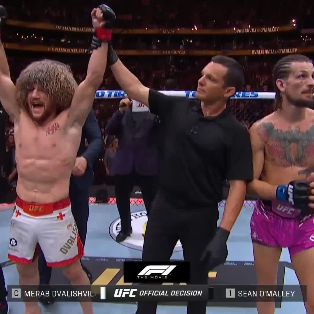 勝ち名乗りを受けるメラブ！ #UFC316