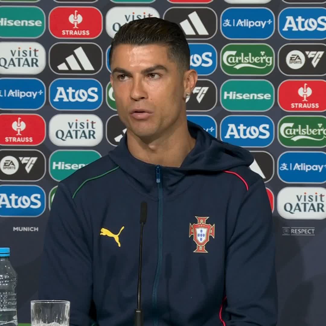 🗣️ "Leave him alone, that's a way the media can help him develop his career" Cristiano Ronaldo calls on the media not to put Lamine Yamal under too much pressure 'for the good of football' 🎙️