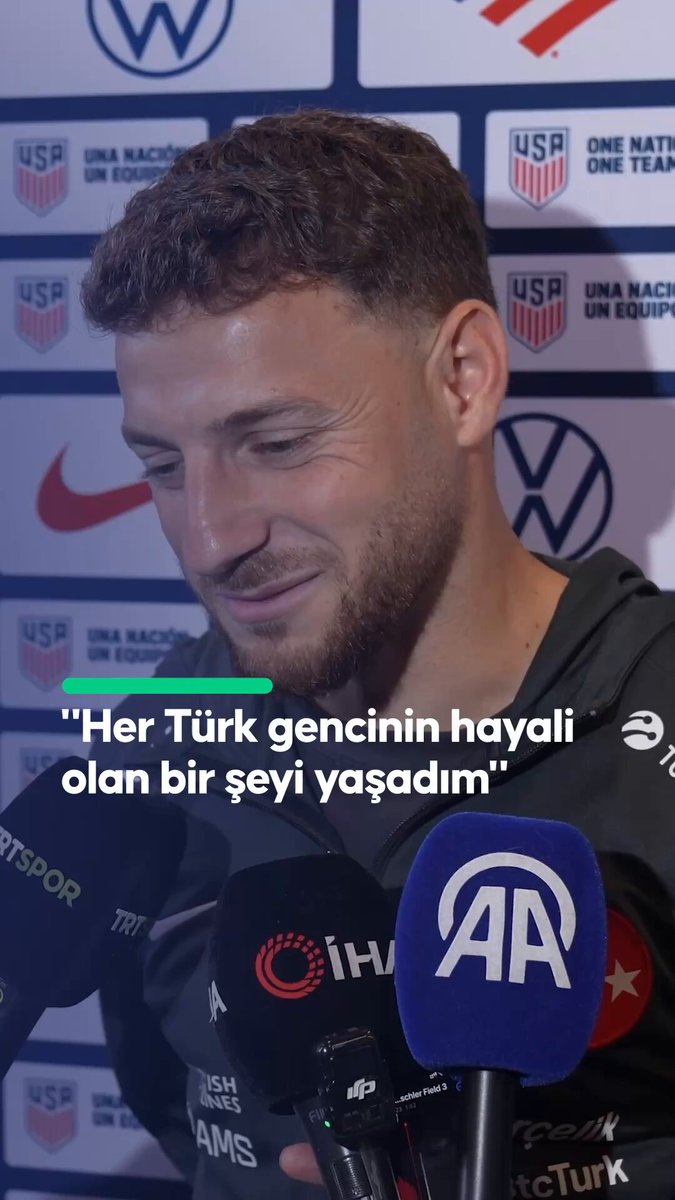 Mustafa Eskihellaç: Bunun tarifi yok, çok mutluyum. Her Türk gencinin, memlekete gönül vermiş her gencin hayali olan bir şeyi yaşadım, ilk defa milli formayı giydim. Çok şükür diyorum.