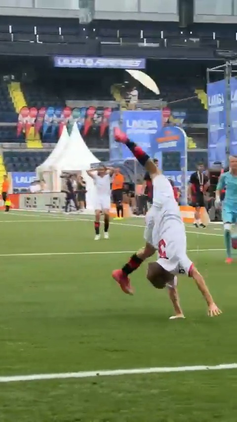 😱 ¡PERO QUÉ LOCURA HICISTE, Mario Anguas! 😱 ❤🤍 ¡GOLAZO DEL Sevilla Atlético y Cantera Sevilla FC para volver a ponerse por delante en la semifinal de #LALIGAFCFUTURES!