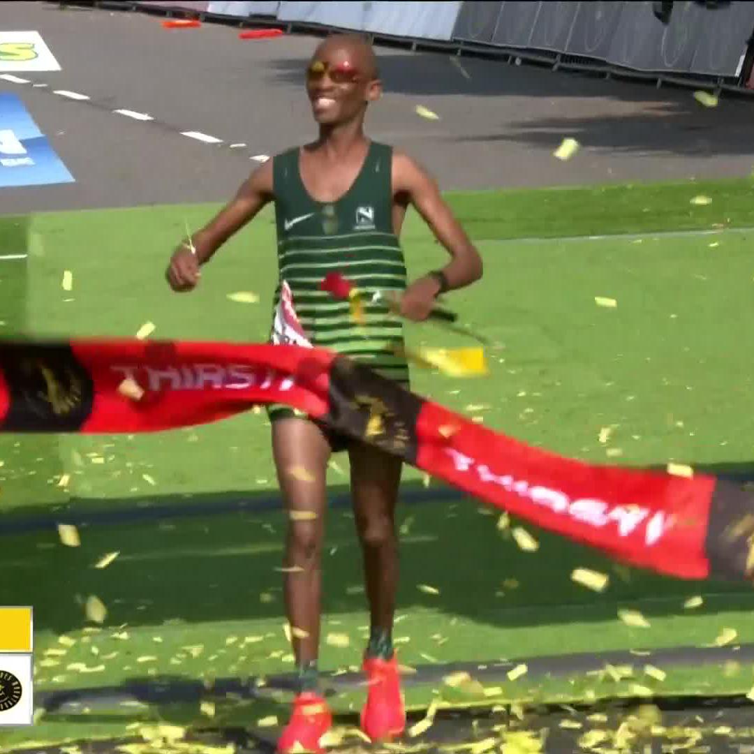 🥇 𝟓:𝟐𝟓:𝟐𝟖 🥇 Tete Dijana wins the 2025 Comrades Marathon in a race for the ages 👏👏 📺 Stream #Comrades2025 on DStv: