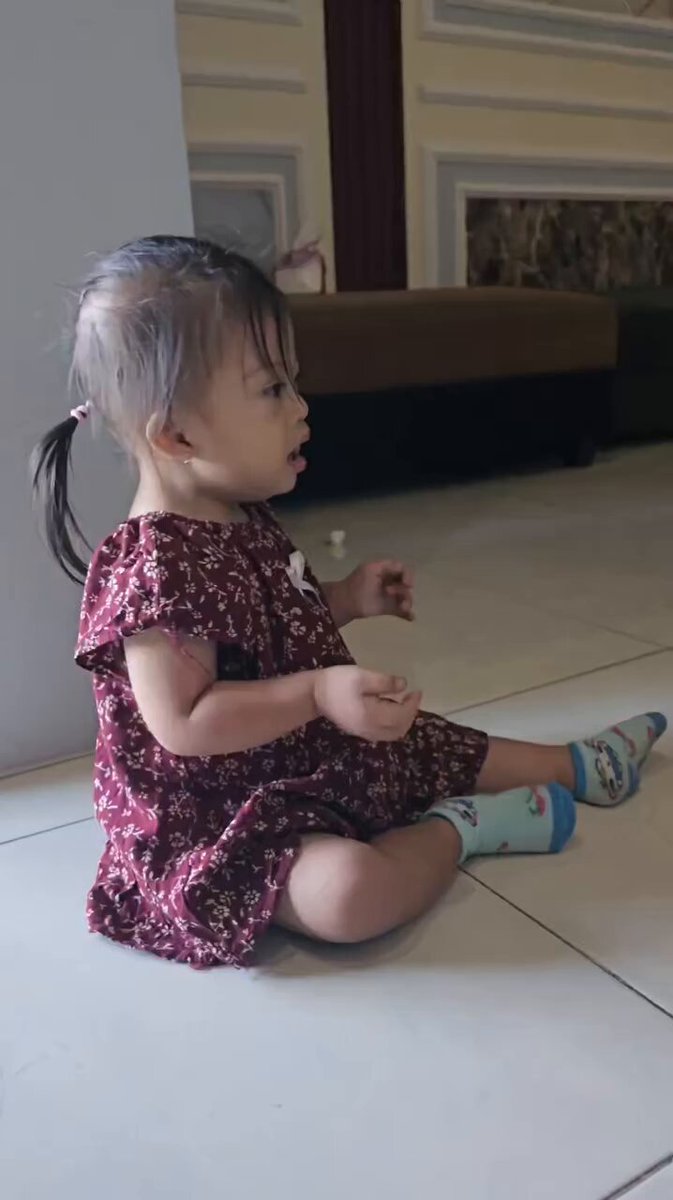 Kalo elu merasa hidup gak adil, main-main ke panti asuhan atau panti jompo. 😔