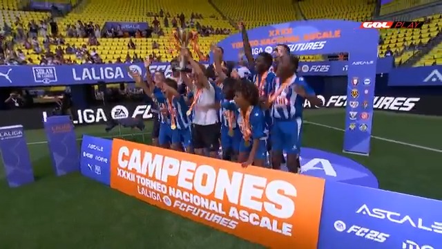 🏆 ¡𝐂𝐀𝐌𝐏𝐄𝐎𝐍𝐄𝐒! 🏆 🤍💙 ¡El RCD Espanyol Futbol Base - Dani Jarque | La21 levanta el título de la XXxII edición de #LALIGAFCFUTURES! #LaLigaFuturesEnGol