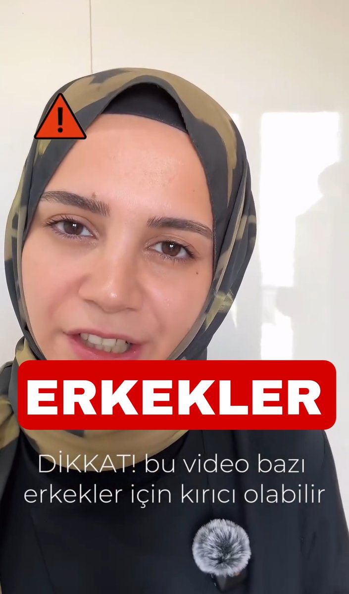 Kadın doktor: Kadınlar içerik üretebilir, profili herkese açık olabilir Bir kadının görünür olması sizin ona ulaşabileceğiniz anlamına gelmez. Yazdığınız kişiler genelde sosyal medyada görünür olan başarılı genç ve güzel kadınlar. Hangi özgüven size denize olsa atar gibi...