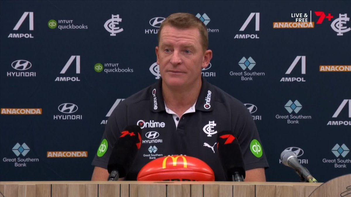 Reporter: "You've got a very prominent Carlton supporter now looking for work, what are your thoughts on Ange (Postecoglou)? Vossy: "He is welcome here, not sure we can afford him though." 😂