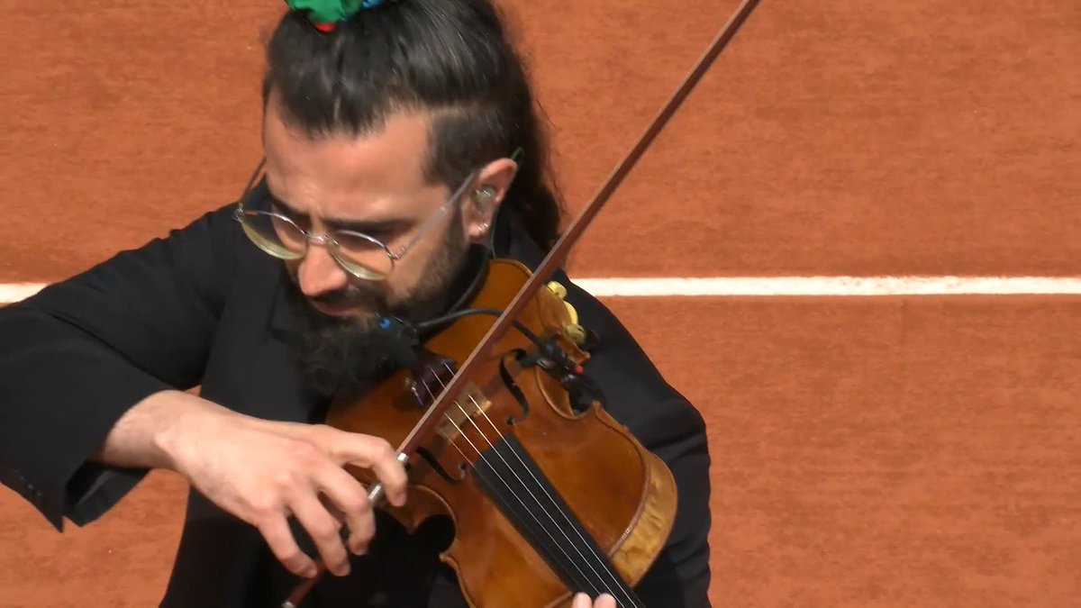 The pre-match ceremony for the men's final 🎵 #RolandGarros