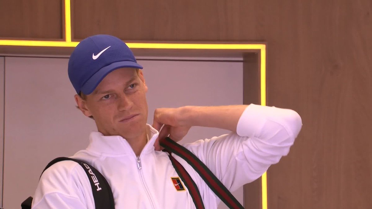 So is Jannik 🔥 #RolandGarros