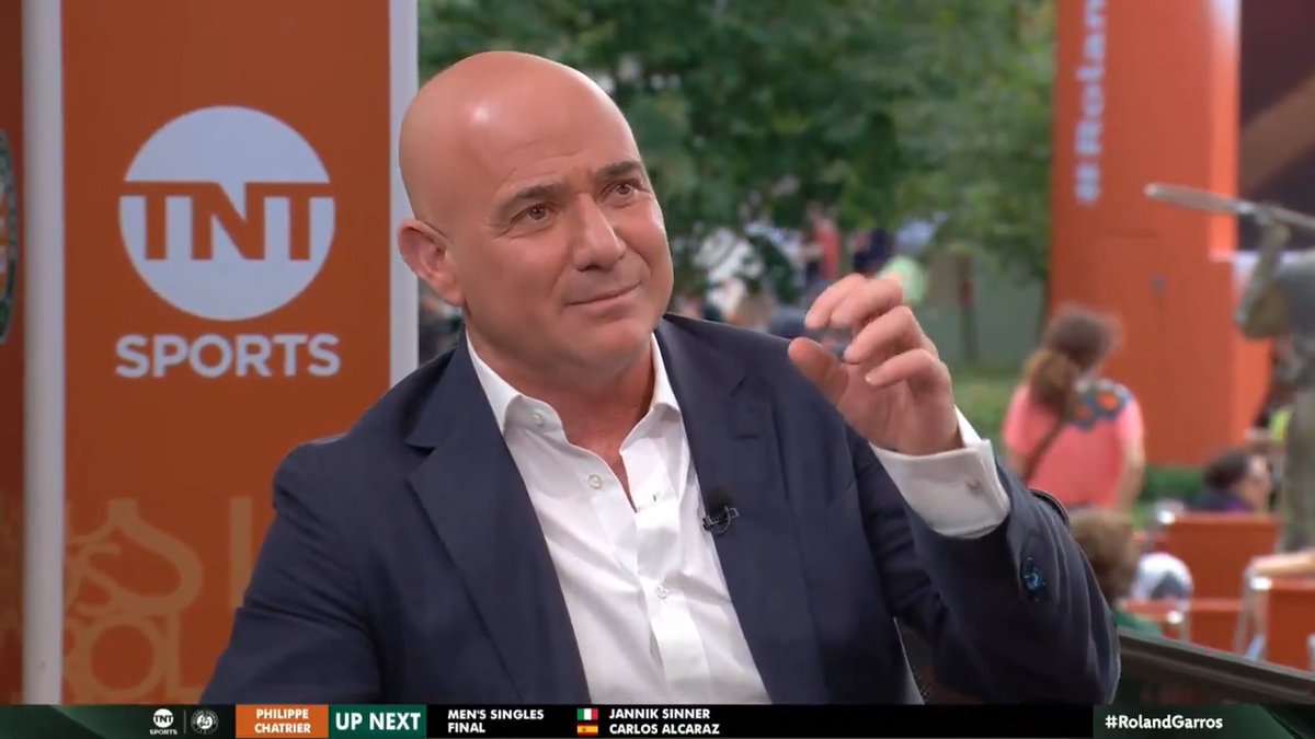 Andre Agassi brilliantly explaining what makes Carlos Alcaraz such a unique player 🔥