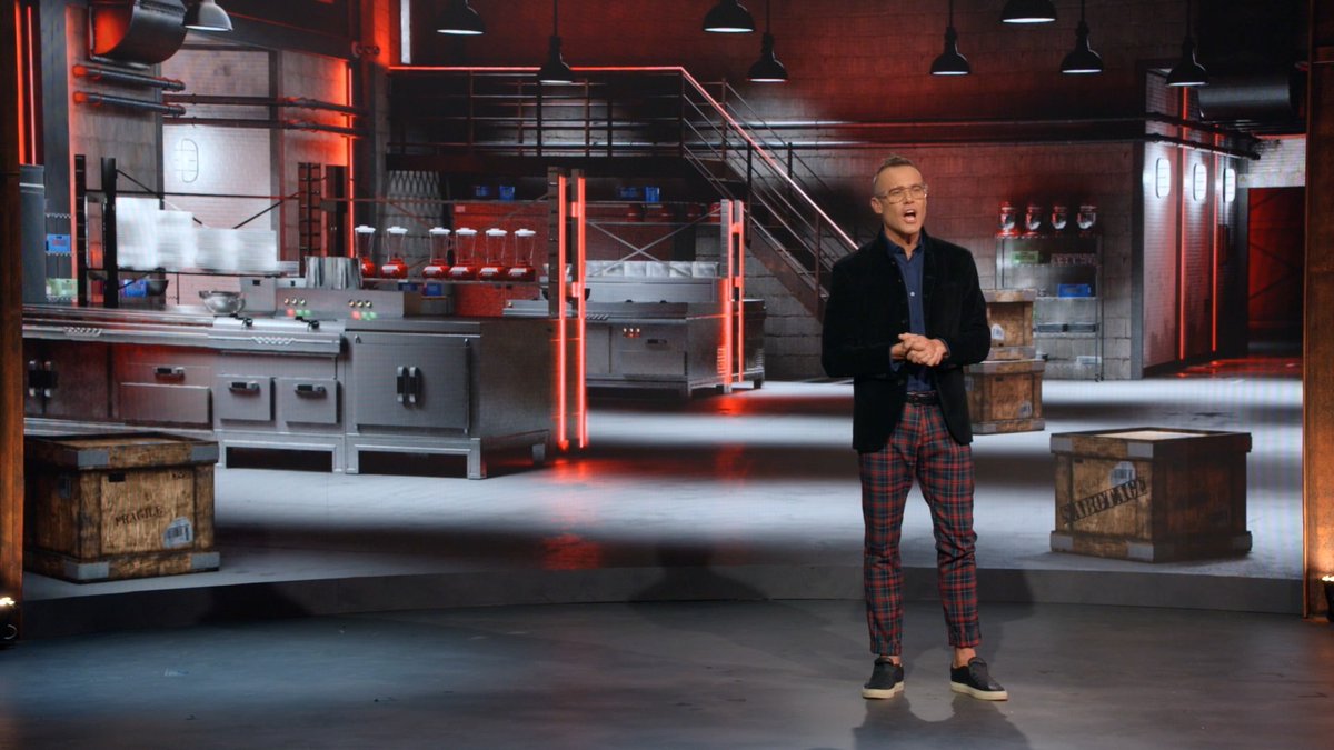 .@brianmalarkey kicks things off on #CutthroatKitchen with a silent auction for ingredients. Will one chef's risky bet pay off? Catch Brian on an all-new episode, Tuesday @ 9|8c 🔪