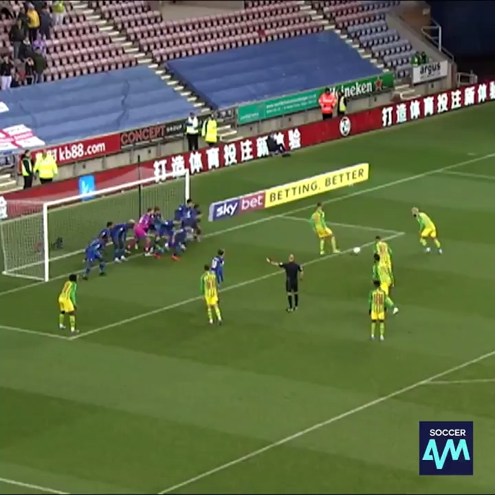 Never forget when Wigan goalkeeper Jamie Jones picked the WORST possible time to have a drink 😅🤣