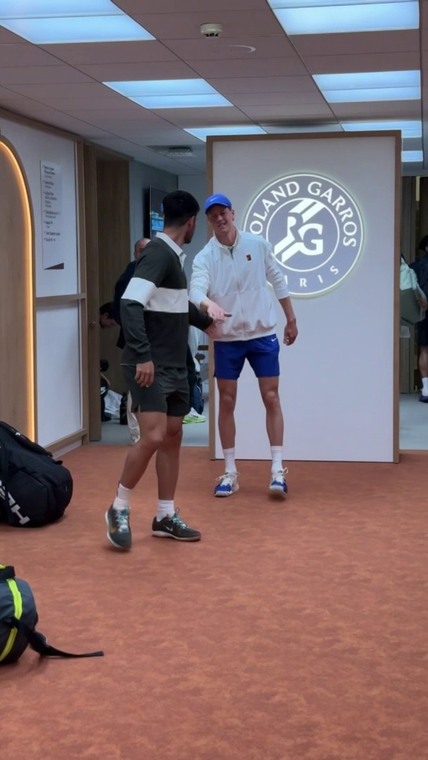 FairPlay tra finalisti 🎩🧡 #EurosportTennis #RolandGarros