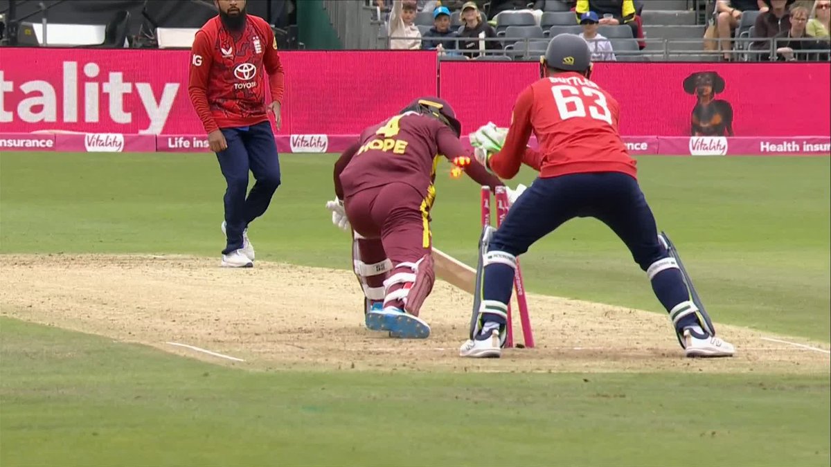 Beautiful work from Adil Rashid and Jos Buttler 😮💨