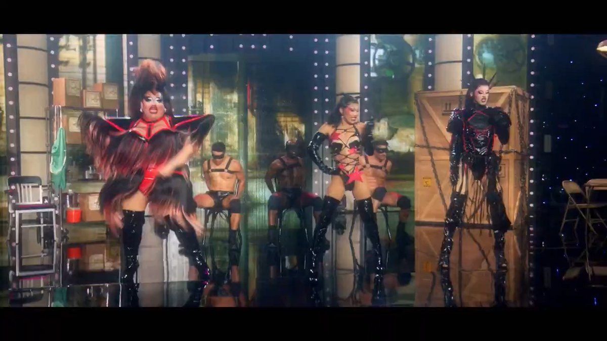 Hustle that PUSS! 😽 #AllStars10 Check out the full Starrbooty Rusical on the #DragRace YouTube channel now! 👉