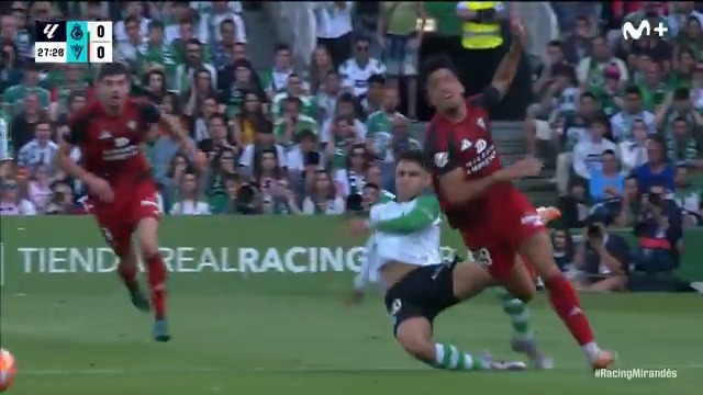La acción de Mario García en la que vio tarjeta amarilla. #LaCasaDelFútbol #LALIGAHYPERMOTION