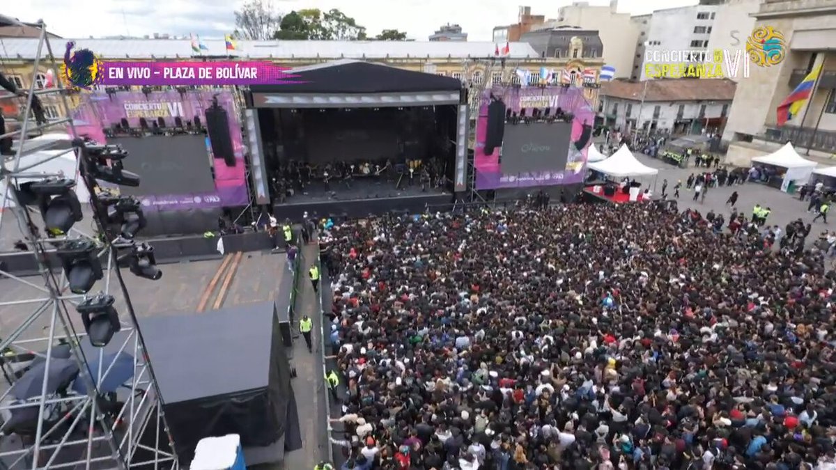 ¡3, 2, 1... ⏰🎶! Llegó el momento: el de la vida, la esperanza y la fe. Es hora del #ConciertoDeLaEsperanza. ¿No pudiste ir a la Plaza de Bolívar? ¡No pasa nada! Conéctate con nuestra señal en vivo y vive esta experiencia única desde donde estés 🇨🇴. 📻