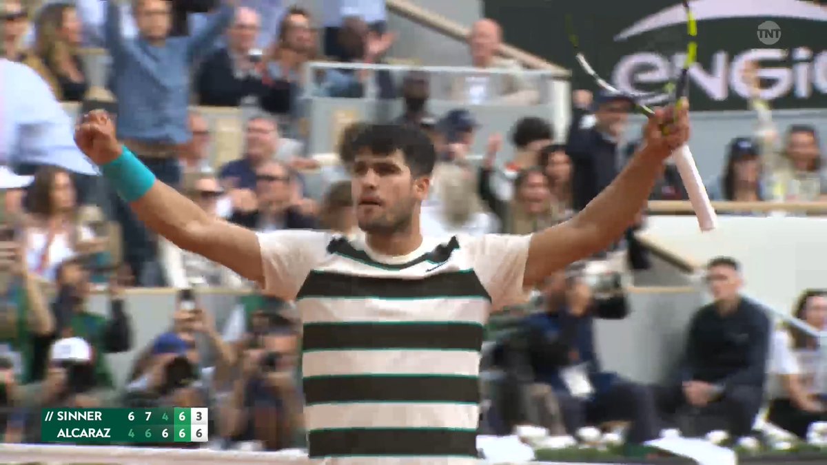 CARLOS ALCARAZ TAKES US INTO A 5TH SET 🤯😱 #RolandGarros