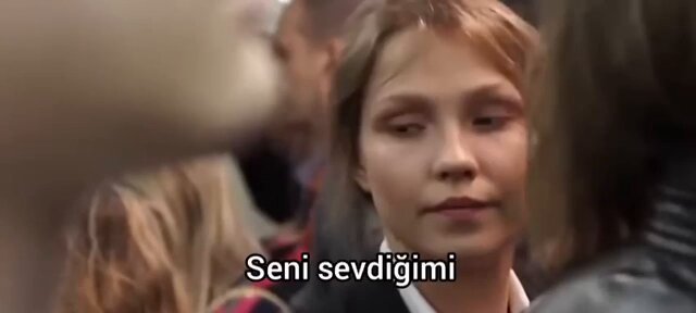 “Kimseler, bilmeyecek seni sevdiğimi..”
