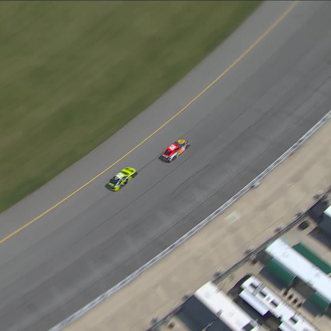 Move William Byron to the lead!