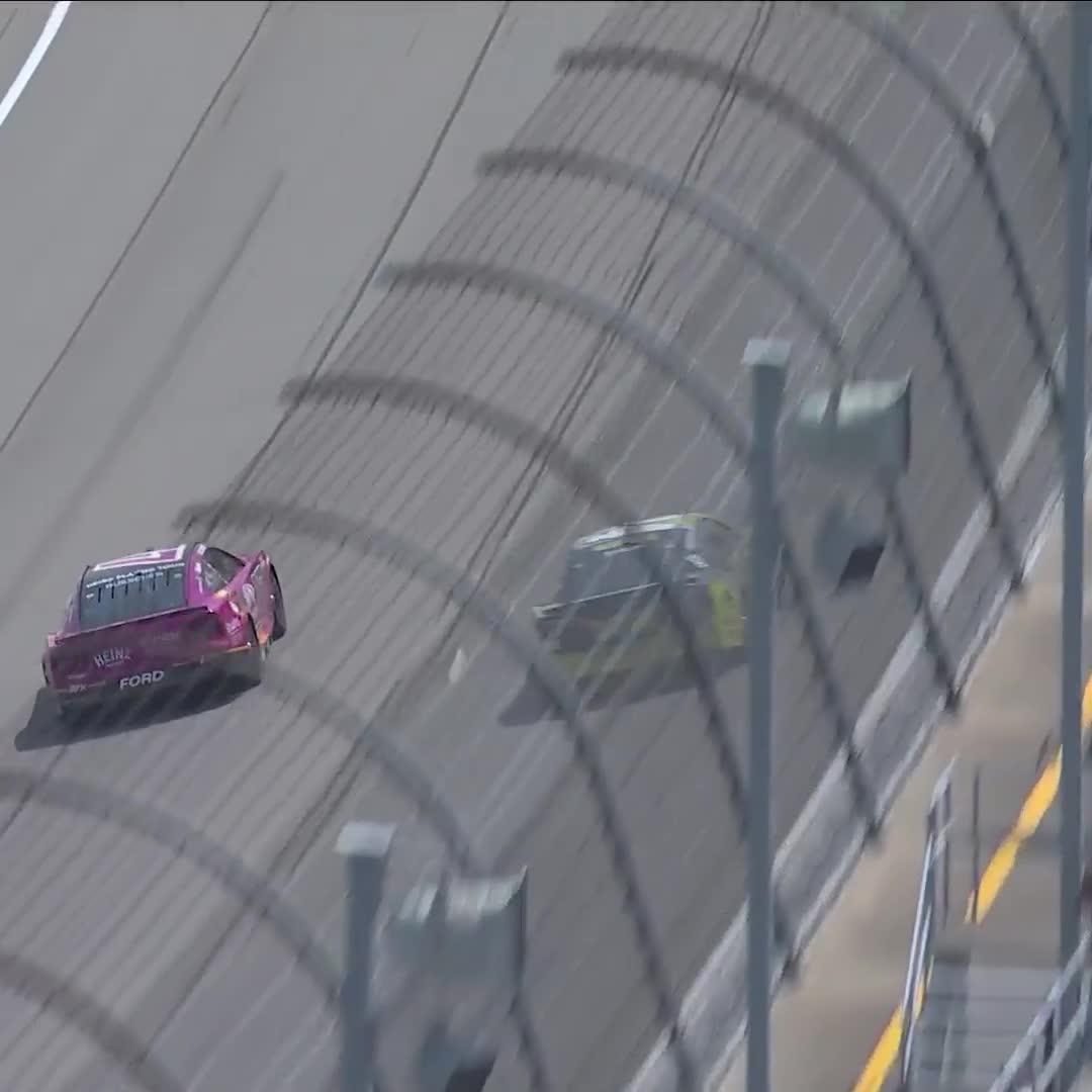 .Chris Buescher charges to the front!