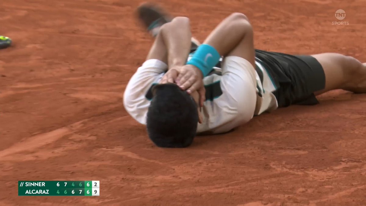 Down 2 sets. Facing 3 match points. Still the champ. 👑 Carlos Alcaraz defends his #RolandGarros crown in legendary fashion, defeating Sinner in a 5th set tiebreak!