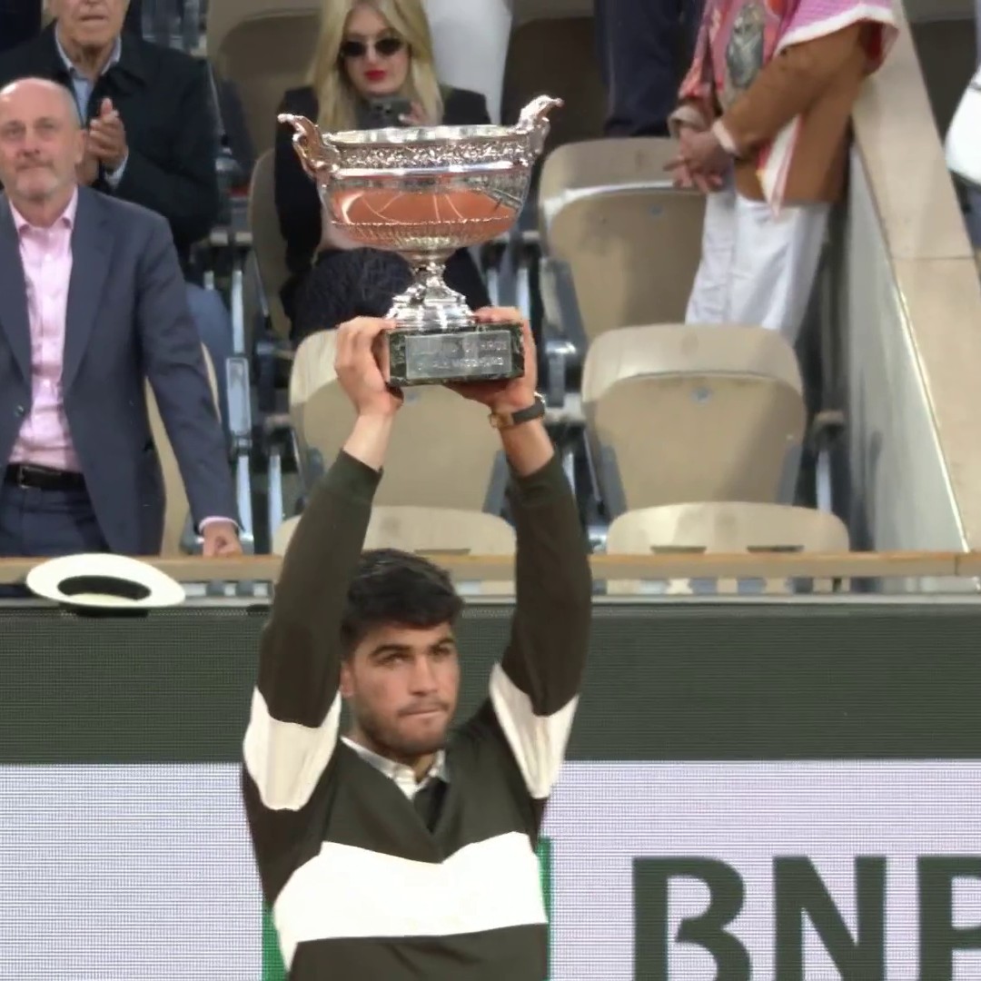 🏆 YOUR 2025 ROLAND-GARROS CHAMPION, FOR THE SECOND CONSECUTIVE YEAR, CARLOS ALCARAZ 🏆 #RolandGarros
