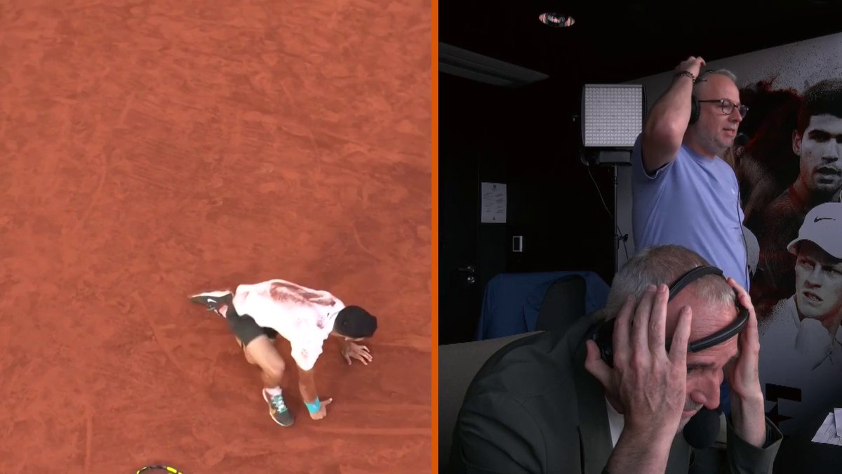 😏 Lo esperabais y lo tenemos... 🧡 La reacción de Fernando Ruiz y Alex Corretja al momento en el que Carlos Alcaraz conseguía certificar la épica remontada en esa final ante Jannik Sinner #RolandGarros