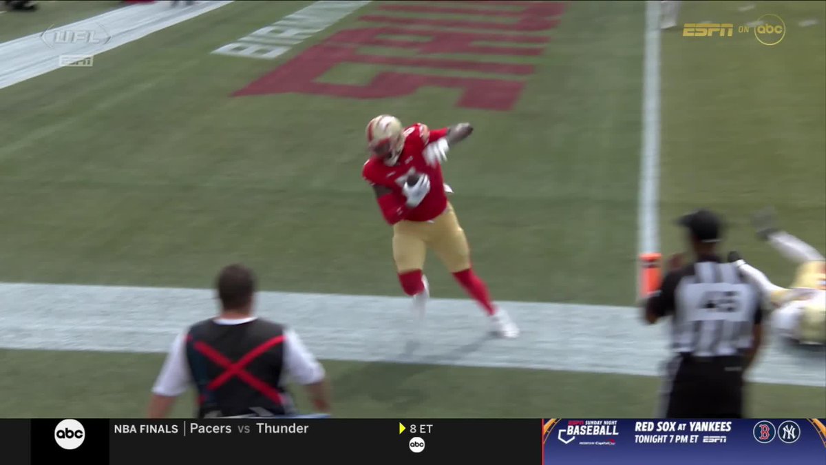 Thomas holds on to it for 6 😮‍💨 📺: ABC | Verizon
