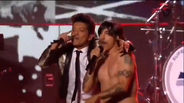 Give it Away Live at Super Bowl Halftime Show 2014 🇺🇸