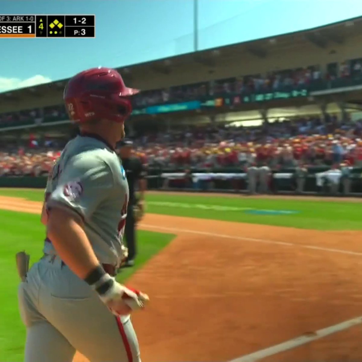 FIRST CAREER GRAND SLAM FOR LOGAN MAXWELL 💥 Arkansas Baseball