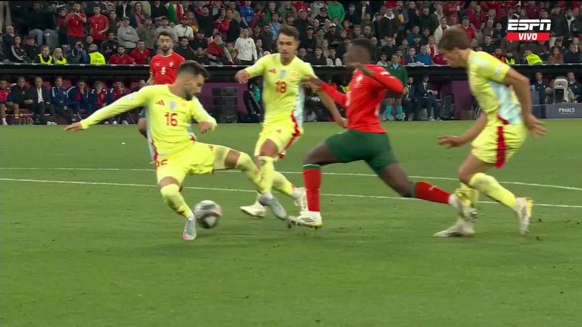 ¿TE PARECIÓ PENAL SOBRE NUNO MENDES? 📺 Toda la #NationsLeague, por #DisneyPlus
