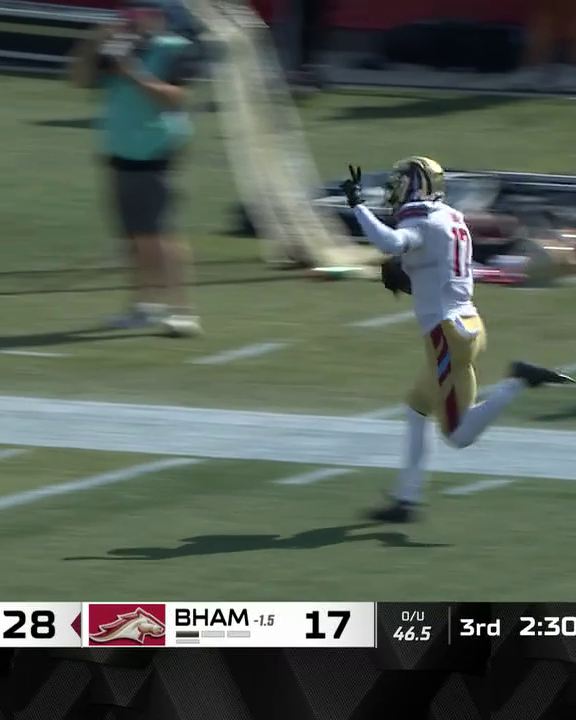 MALIK TURNER 76-YD TOUCHDOWN 🔥 He threw up the deuces on his way to the end zone ✌️