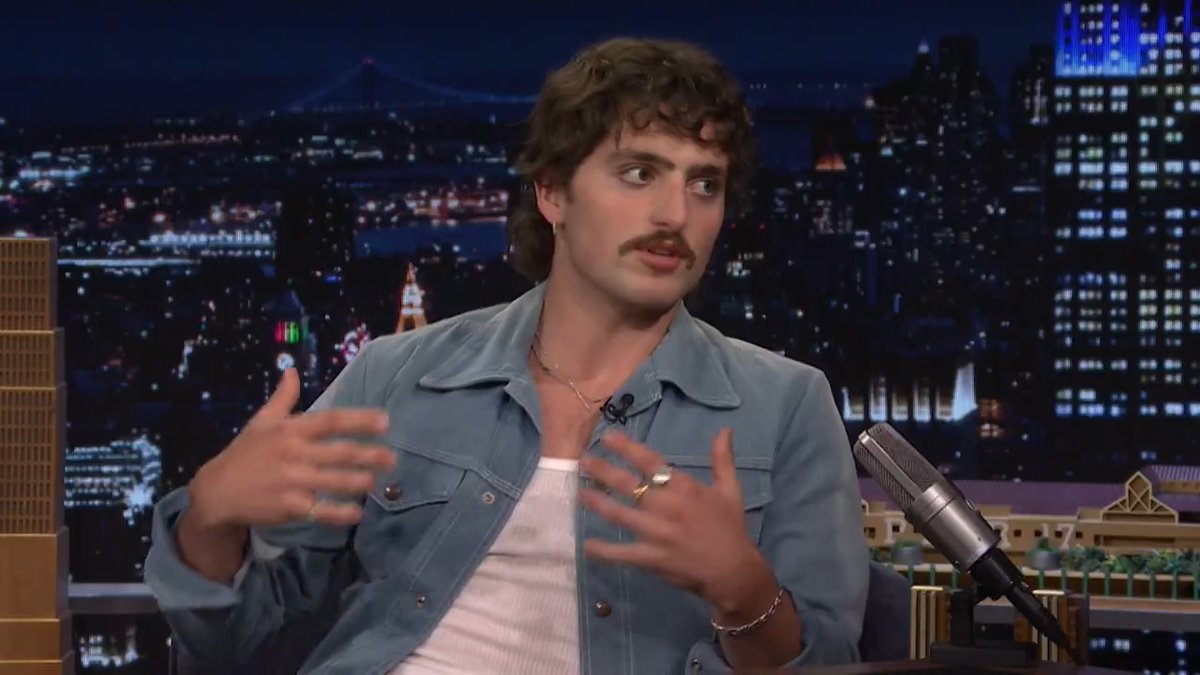.Benson ignited a debate on the internet over what “moonbeam ice cream” really is 😭 #BensonOnFallon #FallonTonight