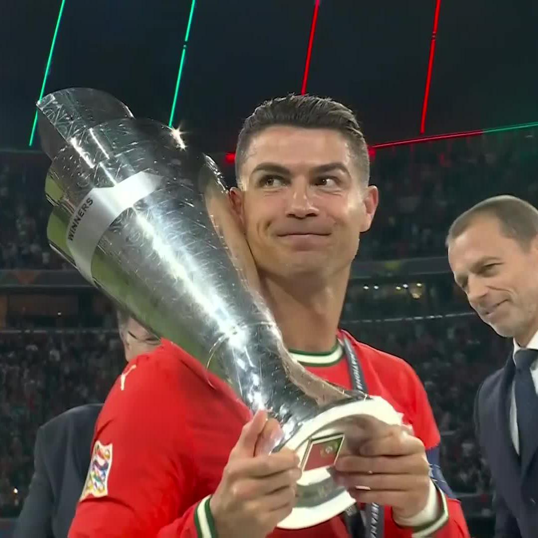 Portugal are the first team to win the #NationsLeague twice 🇵🇹 Cristiano Ronaldo has the pleasure of lifting the trophy once again 🏆
