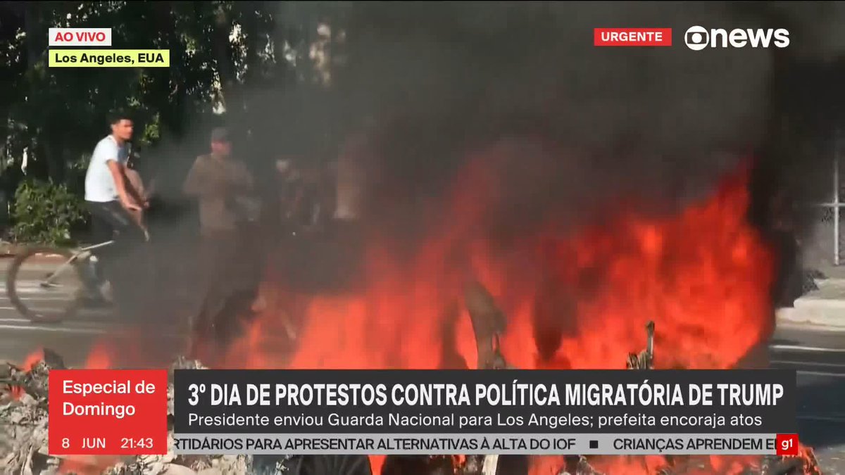 Ao vivo: viatura da polícia é vandalizada em protesto contra política migratória em Los Angeles. ➡ Assista à #GloboNews: #EspecialDeDomingo