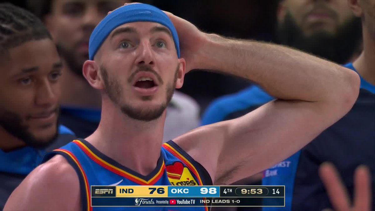 Alex Caruso couldn't believe this bucket didn't count ๐