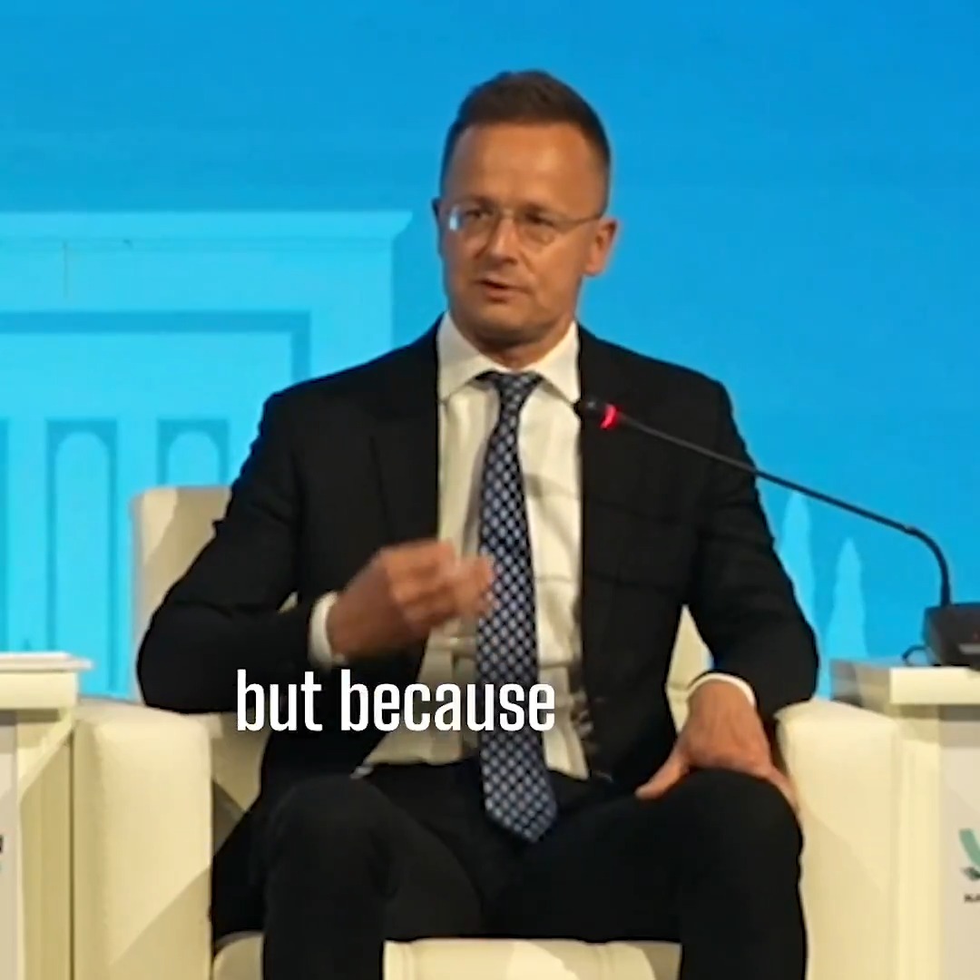 Krytykujecie nas za import gazu z Rosji. Ale w ubiegłym roku import LNG z Rosji wzrósł ogromnie. Dlaczego? Bo w tym samym czasie Francja, Hiszpania kupiły ogromne ilości rosyjskiego LNG. Czy ktoś ich zapytał o to? NIE. Gdyż to duże i silne państwa.