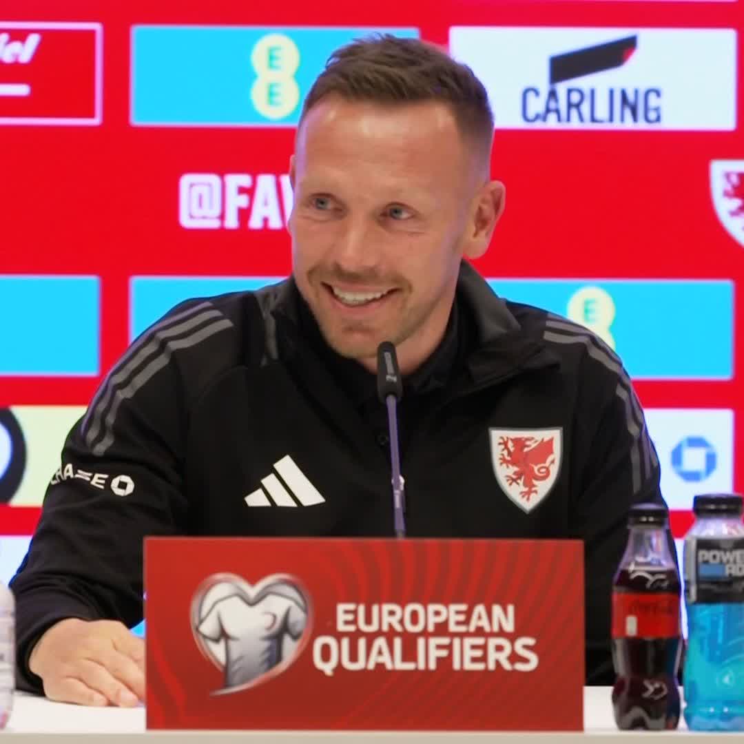 🗣️ "We're here for a tiny, short time" Craig Bellamy gave an existential answer when asked about potentially falling short of going his first ten matches as Wales manager unbeaten 🏴