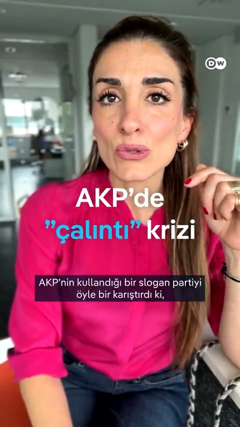 AKP’nin "Soyadımız Türkiye" reklamı "çalıntı" iddiaları nedeniyle partide tartışmaya yol açtı Sloganın geçmişte başka partilerce de kullanıldığı ortaya çıktı #DWHaber artık TikTok’ta: ✍️ Z. Kıvanç EL
