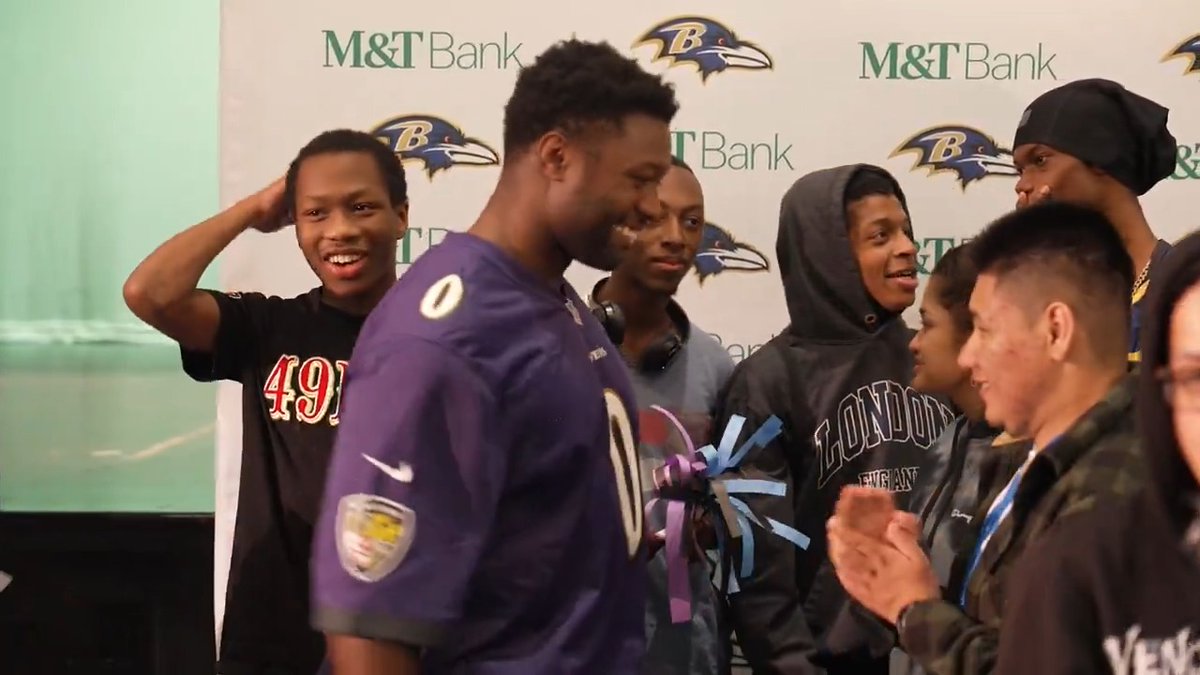 When Roquan Smith shows up at your school assembly 🤯 M&T Bank | Ravens Community