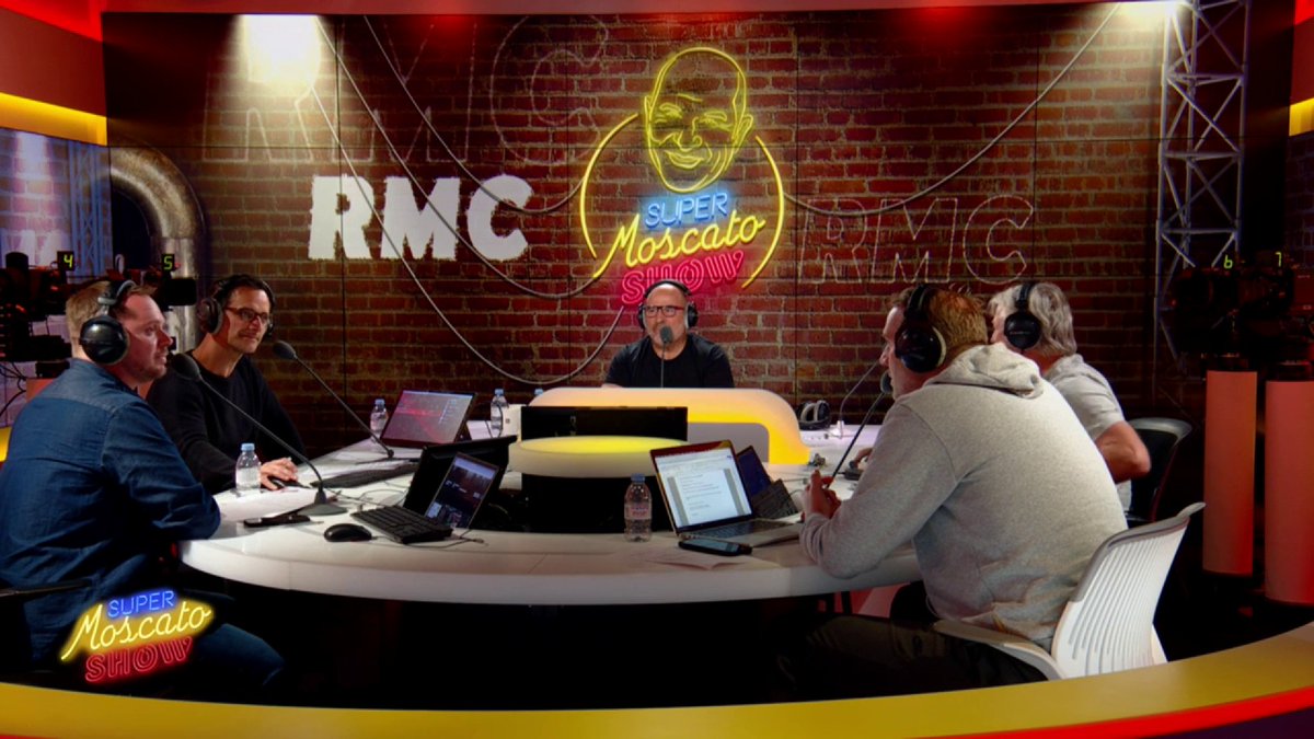 😭😭 Moment essssseptionneeel entre la légende de Perpignan Jean-François Imbernon et Stephen : 😅 Steph : "L'USAP c'est un bon club de Pro D2 non ?" 😂 Jean-François "Pardon ?! C'est qui cet abruti ? Si te je vois ma parole... toute ta vie tu vas t'en rappeler !"