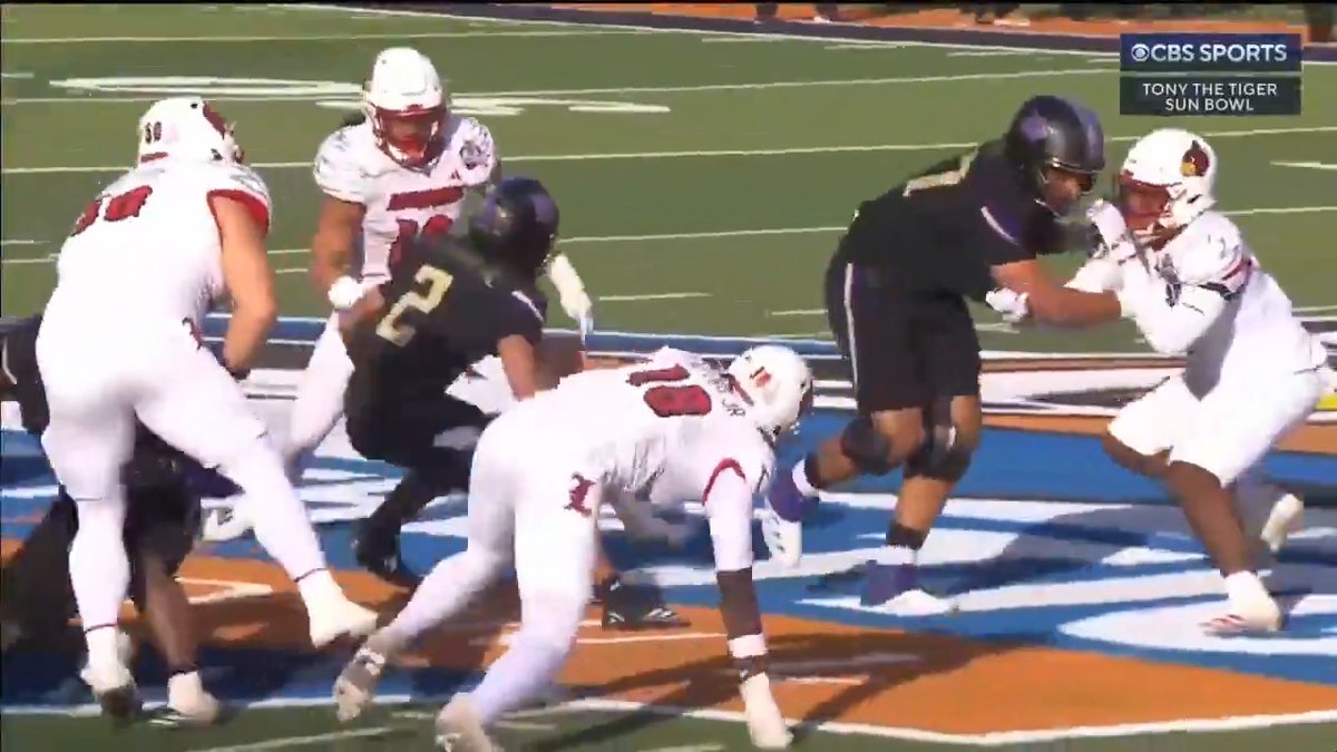 Remember when Demond Williams Jr. turned this into a completion?! 😲 Washington Football's QB1 is gonna be so much fun to watch 🍿 #B1GFootball