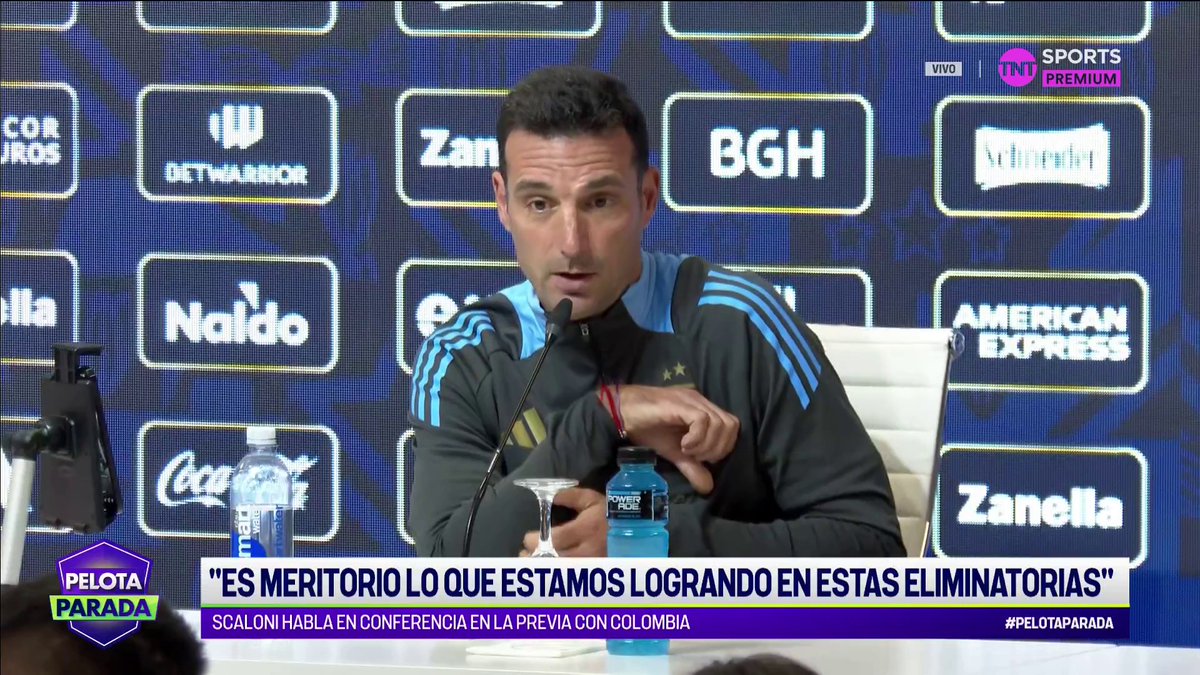 🗣️🇦🇷Lionel #Scaloni s/si Lionel #Messi y Thiago #Almada pueden jugar JUNTOS: “Los que juegan bien pueden jugar juntos. Y los que juegan bien, al lado de los que juegan bien, juegan mejor”.