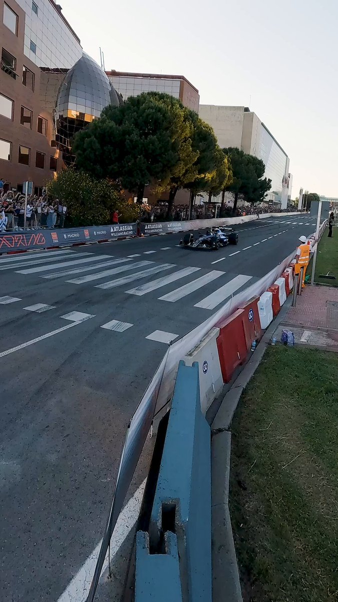 The moment Carlos became the first F1 driver to take to the new Madrid track 😏✅