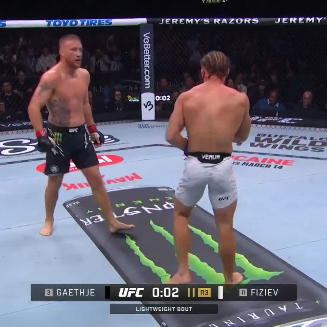 Does Justin Gaethje deserve a title shot? He is 3-2 in his last 5, with two wins over Rafael Fiziev and one win over Dustin Poirier 🤔