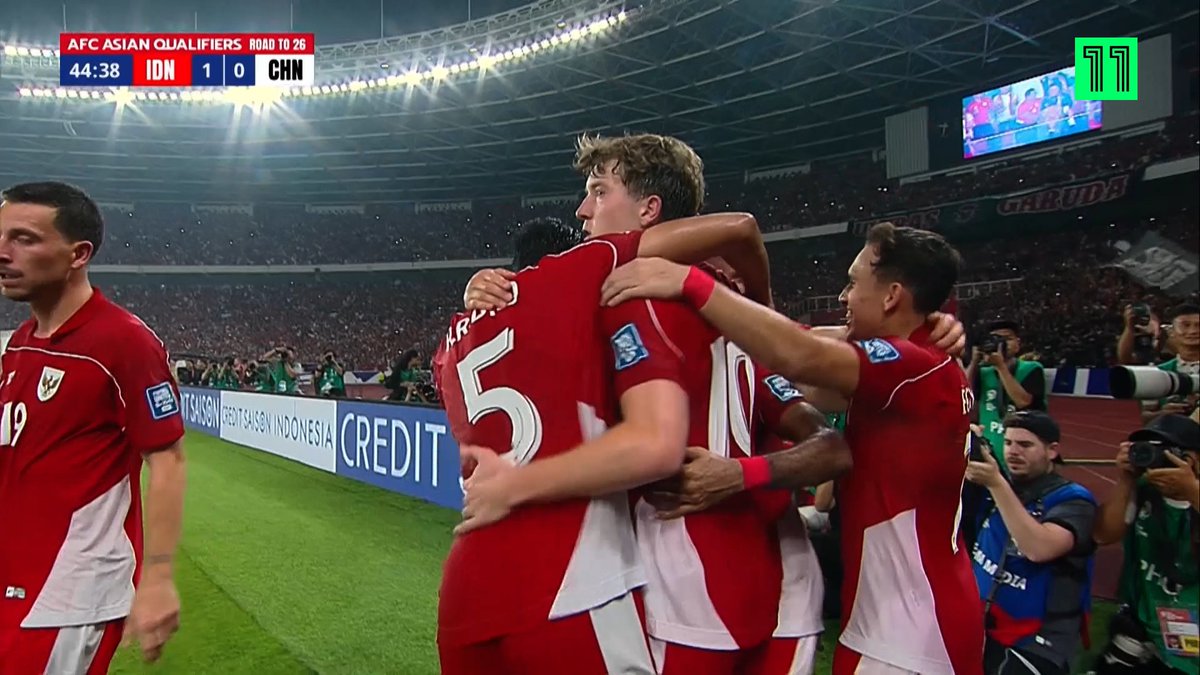 PERHATIIN! Kualitas gambarnya JERNIH, tone warnanya ENAK diliat 👀 POV gol Ole Romeny dari tayangan Portugal dg kualitas yg lebih bagus ketimbang tv lokal &amp; youtube AFC. Biar live Timnas Indonesia bisa gini gmn caranya ya? 🤔 #TimnasDay #GarudaMendunia