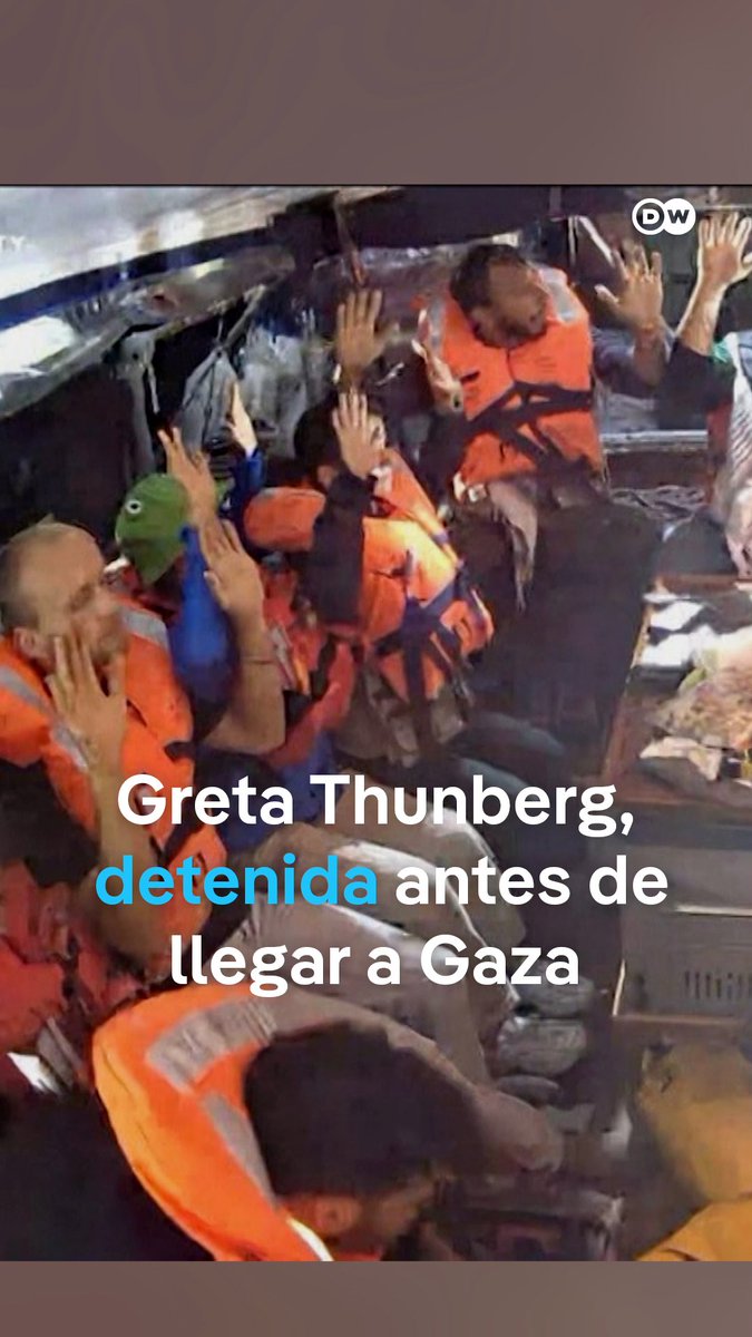 Israel captura el barco Madleen, con Greta Thunberg y otros activistas a bordo que intentaban llevar ayuda humanitaria a Gaza La misión, organizada por la Coalición de la Flotilla de la Libertad, protestaba contra la ofensiva militar de Israel en la Franja de Gaza y las restricciones del gobierno israelí a la entrada de ayuda humanitaria. La ONU y organizaciones como Amnistía Internacional condenan la detención, instan a la liberación inmediata de los activistas y piden levantamiento de las restricciones a la entrada de ayuda humanitaria en Gaza. #Madleen #gretathunberg #Israel #Gaza #barco
