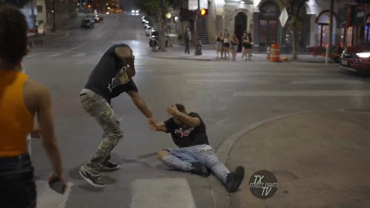 Fight breaks out 6-8-2025 6th Street Austin TX #fight #6thstreet 2025