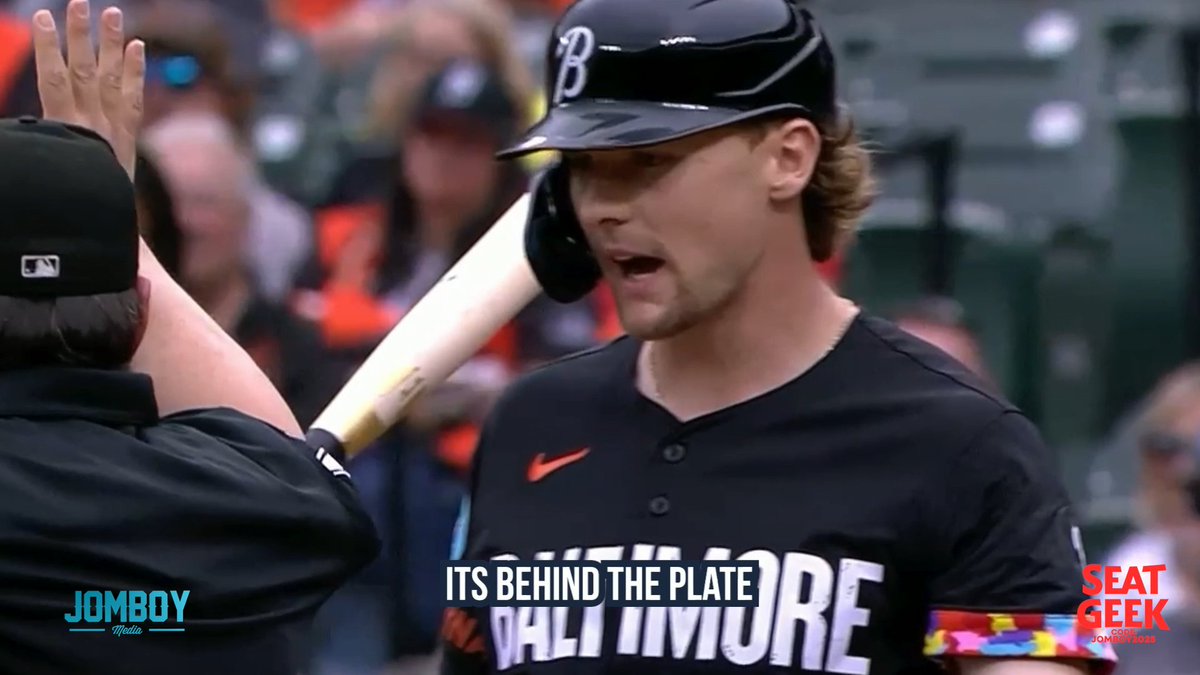 Umpire immediately corrects himself after getting the call wrong, a breakdown